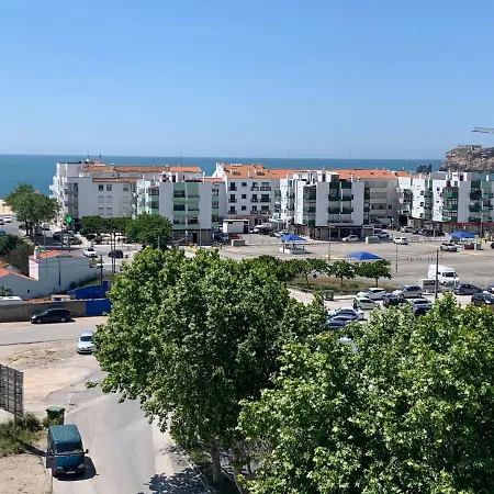 Quebra-mar 2 شقة نازاريه